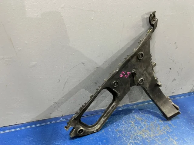 Кронштейн заднего бампера левый для Audi Q7 4L 2005-2015 на фотографиях