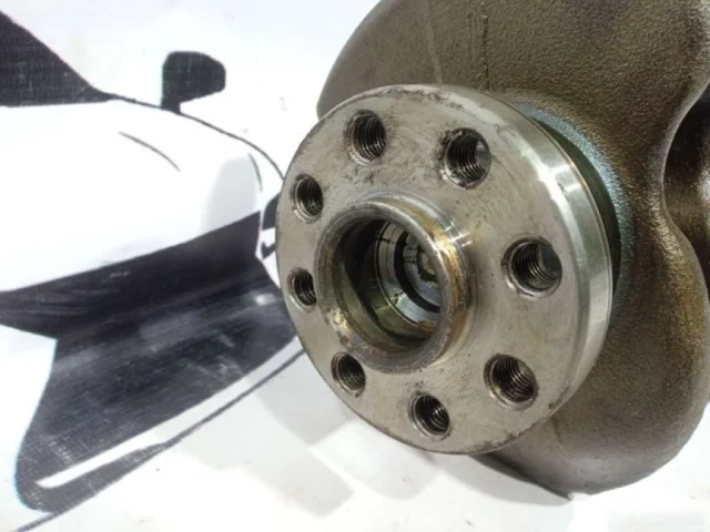 Коленвал для Toyota RAV4 XA30 2005-2012 на фотографиях