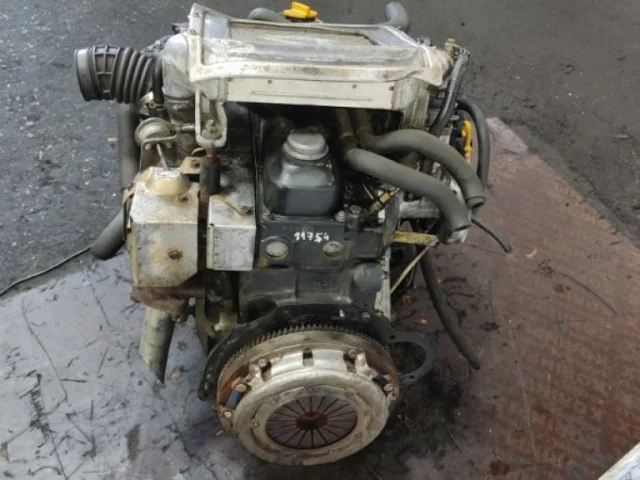 Двигатель без навесного для Nissan Terrano WD21 5dr 1986-1996 на фотографиях