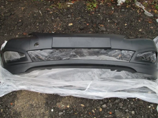 Бампер передний для Hyundai Solaris 1 рестайлинг 2014-2017 Хэтчбек на фотографиях