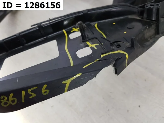 Кронштейн подушки двигателя для Audi Q3 8U 2011-2019 на фотографиях