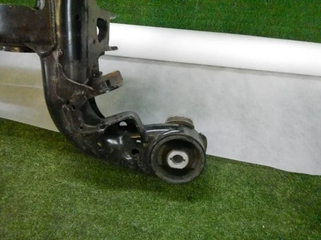 Задний стеклоочиститель для Audi Q7 4L 2005-2015 на фотографиях