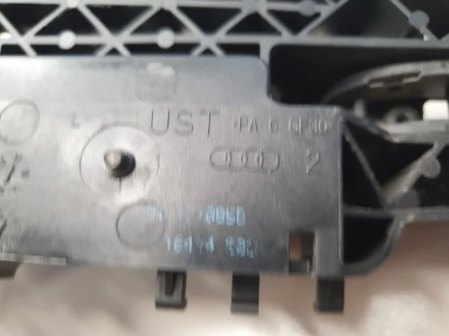 Ручка двери передняя левая внешняя для Audi Q5 8R 2008-2016 на фотографиях