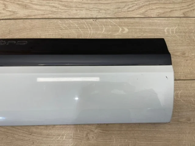 Стекло двери заднее правое для Audi Q7 4M 2015+ на фотографиях