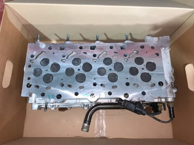 ГБЦ для Hyundai Starex A1 1997-2007 на фотографиях