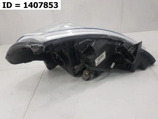 Фары для Nissan Tiida C11 JDM Хэтчбек 2004-2012 на фотографиях