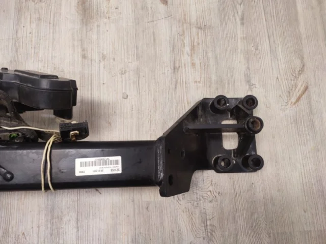 Фаркоп для Volkswagen Touareg II (7P5) Rest 2014-2018 на фотографиях