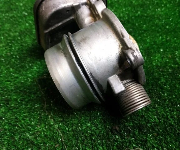 Дроссельная заслонка для BMW X5 Е53 1999-2006 на фотографиях