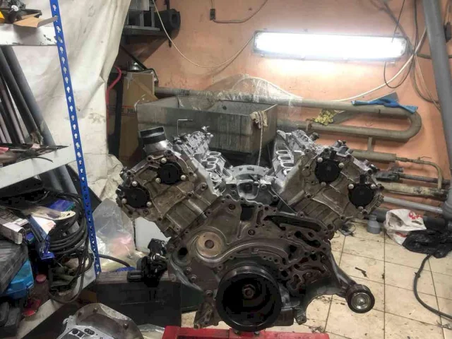 Двигатель без навесного для Mercedes-Benz GL class X166 2012-2016 на фотографиях