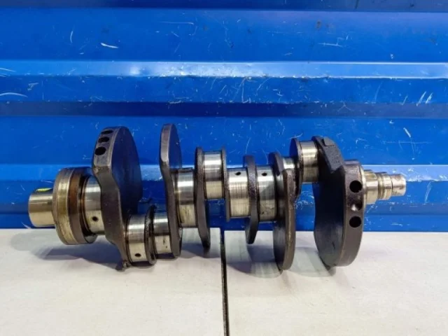 Коленвал для Kia Carnival 1 UP/GQ 1998-2006 на фотографиях