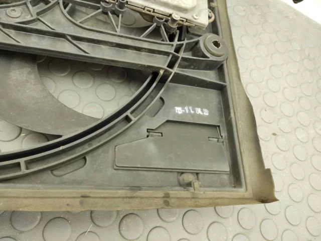 Вентилятор радиатора охлаждения ДВС для BMW 3er Е46 1998-2007 на фотографиях