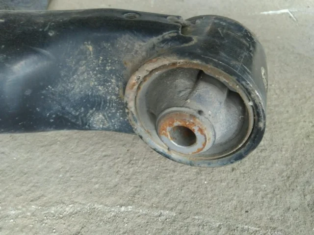 Задняя балка для Toyota Corolla E140/E150 Седан 2006-2013 на фотографиях