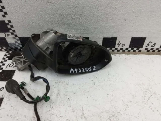 Зеркало боковое левое для Volkswagen Passat (B8.5) 2019+ на фотографиях