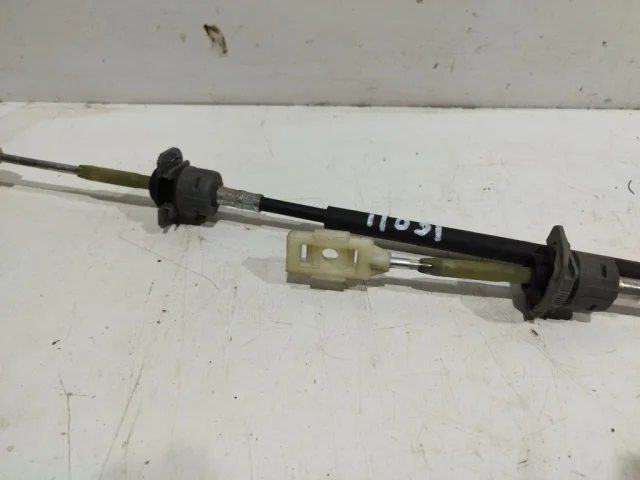 Трос кулисы (МКПП) для Hyundai Solaris 1 рестайлинг 2014-2017 на фотографиях