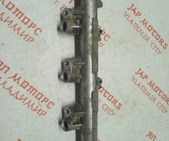 Топливная рампа для Mazda CX 7 ER 2006-2010 на фотографиях