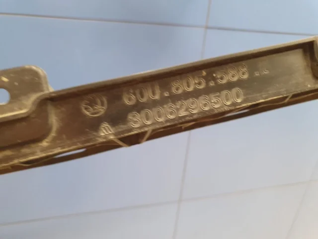 Панель радиатора (телевизор) для Skoda Rapid I rest NH3 2017-2020 на фотографиях