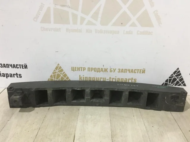 Усилитель переднего бампера для Skoda Rapid I NH3 2012-2017 на фотографиях