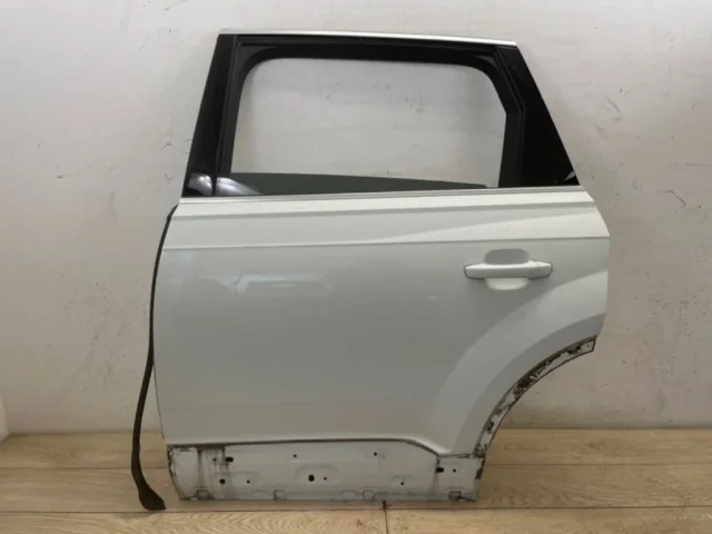 Дверь задняя левая для Audi Q7 4M 2015+ на фотографиях