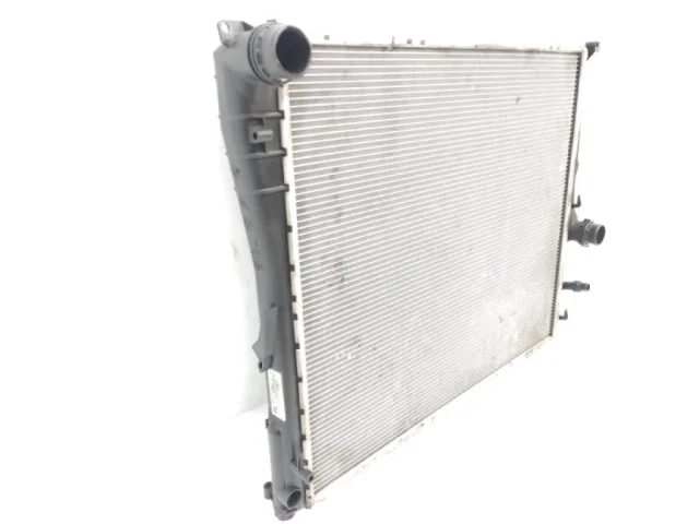 Радиатор охлаждения ДВС для BMW X3 Е83 2003-2010 на фотографиях