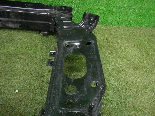 Панель радиатора (телевизор) для Hyundai Creta 1 GS 2016-2021 на фотографиях