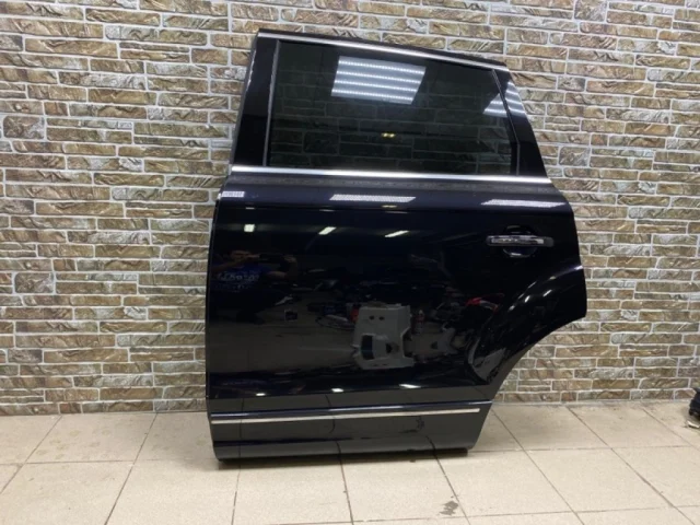 Дверь задняя левая для Audi Q7 4M 2015+ на фотографиях