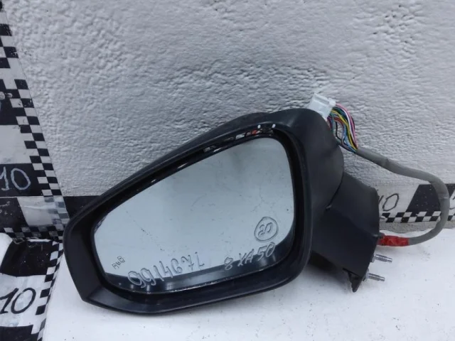 Зеркала для Toyota RAV4 XA50 2019+ на фотографиях