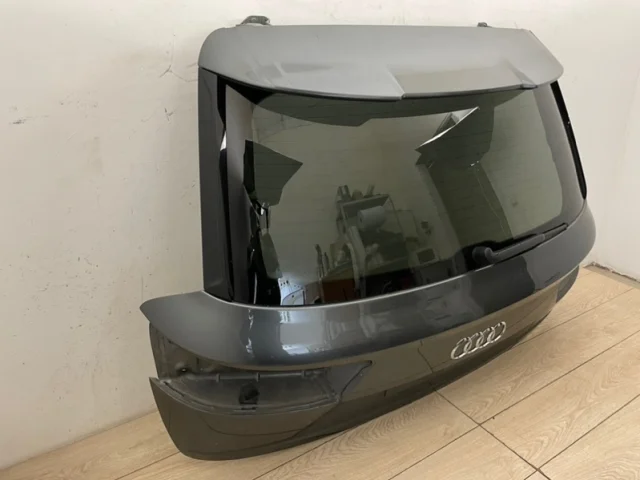 Дверь багажника для Audi Q7 4M 2015+ на фотографиях