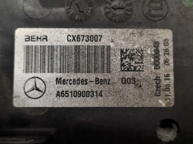 Интеркулер для Mercedes-Benz C class W205 2014-2020 на фотографиях