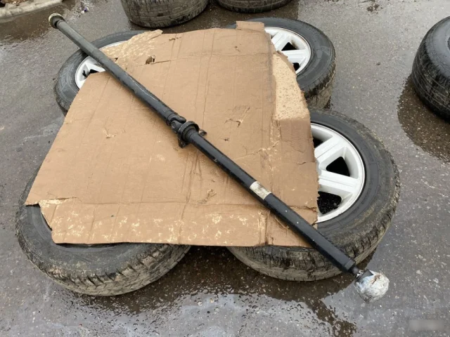 Карданный вал задний для Volvo XC90 I C 2002-2014 на фотографиях