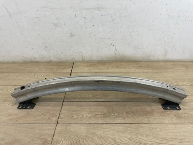 Усилитель заднего бампера для Audi Q7 4L 2005-2015 на фотографиях