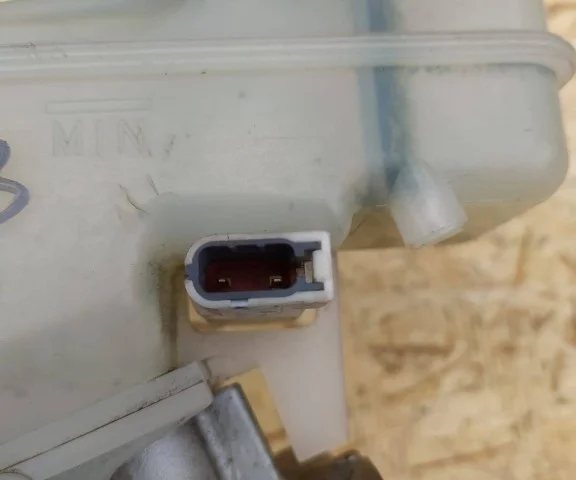 Главный тормозной цилиндр для Suzuki Grand Vitara 2005-2014 на фотографиях