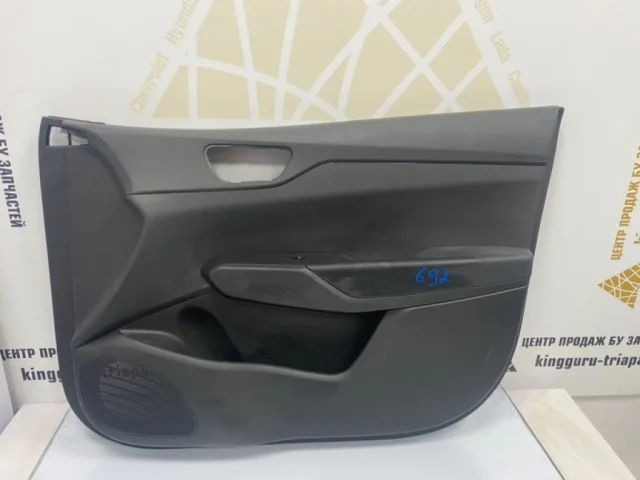 Уплотнитель передней правой двери для Hyundai Solaris 2 (2017-2022) на фотографиях