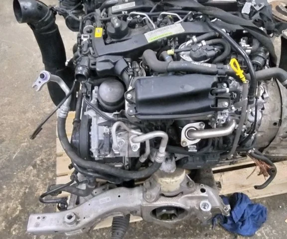 Двигатель без навесного для Mercedes-Benz Vito W447 Vito 2014-2022 на фотографиях