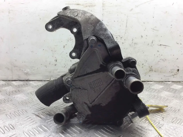 Насос охлаждающей жидкости ДВС(Помпа) для Opel Antara 2006-2017 на фотографиях