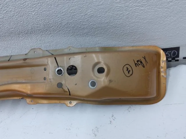 Усилитель переднего бампера для Renault Logan 2005-2015 (LS) на фотографиях