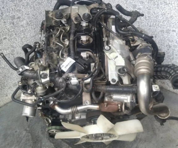 Двигатель для Nissan Navara D40 2004-2010 на фотографиях