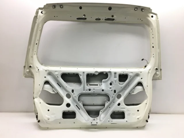 Дверь багажника для Toyota Alphard H10 2002-2008 на фотографиях