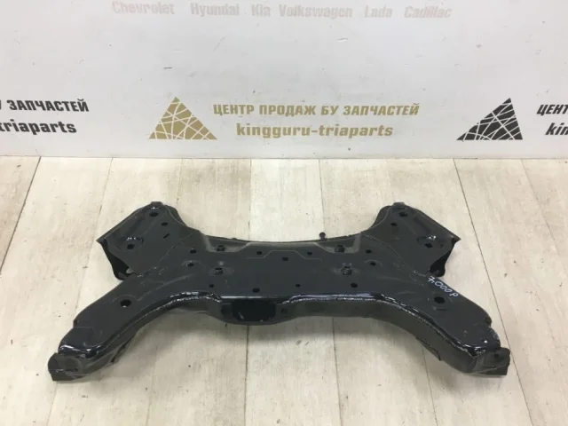 Подрамник двигателя для Hyundai Solaris 1 рестайлинг 2014-2017 на фотографиях