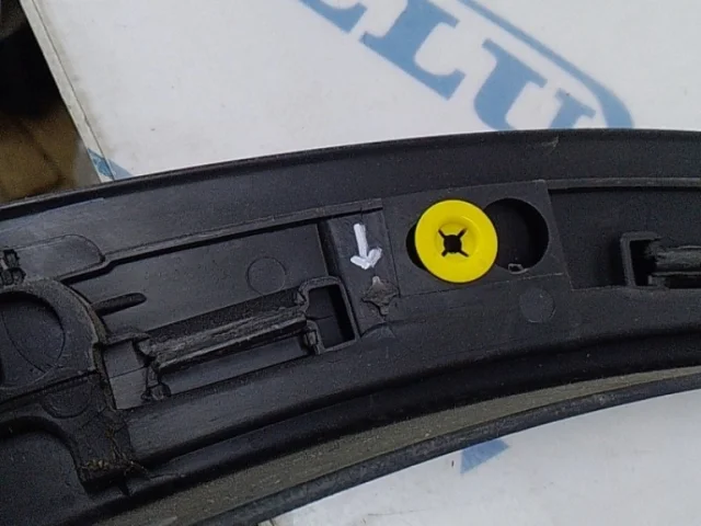 Расширитель арок передний левый для Volvo C30 MK 2006-2013 на фотографиях