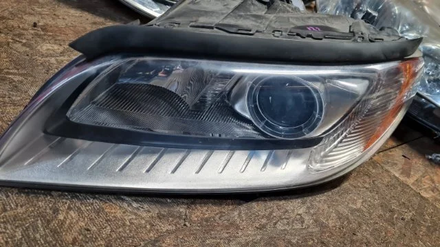 Фара левая для Volvo XC70 BZ 2007-2016 на фотографиях