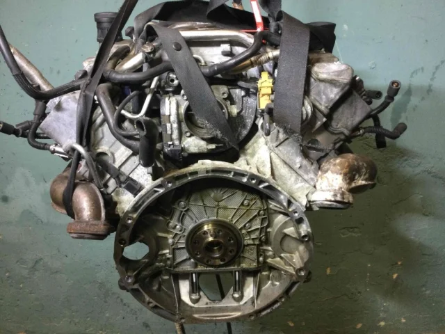 Двигатель без навесного для Mercedes-Benz CLK class C208 1997-2002 на фотографиях