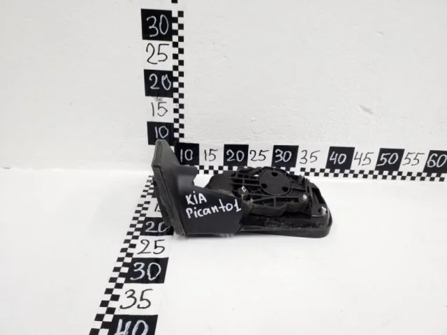 Стекла и зеркала для Kia Picanto SA 2004-2011 на фотографиях