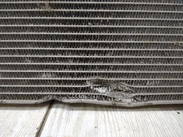 Радиатор охлаждения ДВС для BMW 3er F30 2011-2019 на фотографиях