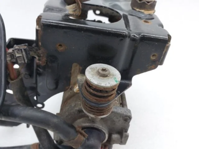 Компрессор пневмоподвески задний для Audi Q7 4M 2015+ на фотографиях