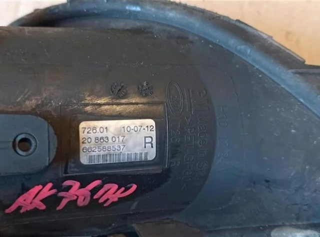 Противотуманка (ПТФ) передняя правая для Opel Zafira B 2005-2015 на фотографиях