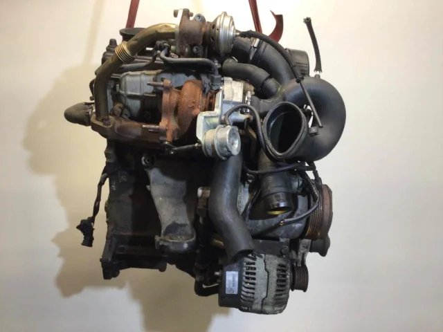 Двигатель без навесного для Volkswagen Passat (B4, Typ 3A) 1993-1997 на фотографиях