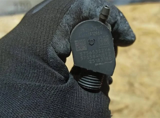 Форсунка топливная для Opel Antara 2006-2017 на фотографиях