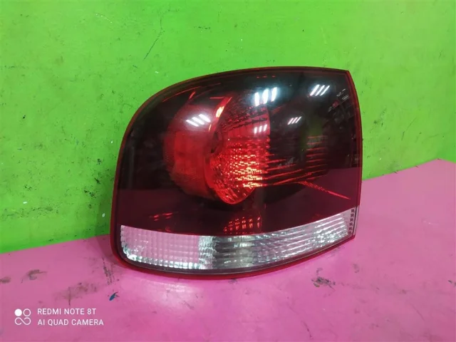 Фонарь левый для Volkswagen Touareg I (7L) 2002-2010 на фотографиях