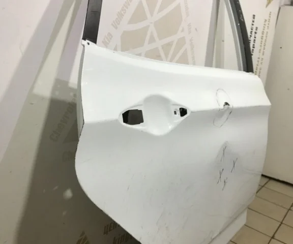 Дверь задняя правая для Hyundai Solaris 1 рестайлинг 2014-2017 на фотографиях