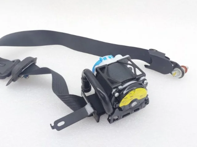 Ремень безопасности передний левый для Hyundai Creta 1 GS 2016-2021 на фотографиях